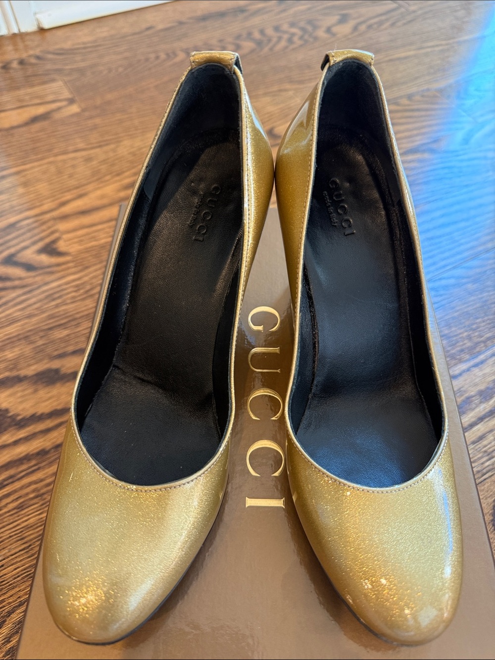 Gucci - Gold Platform Round-Toe Pumps - 36.5